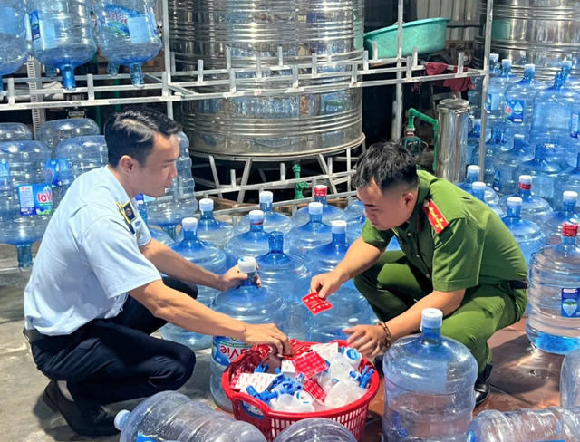 nuoc-lavie-3-17604308200191386769902.png