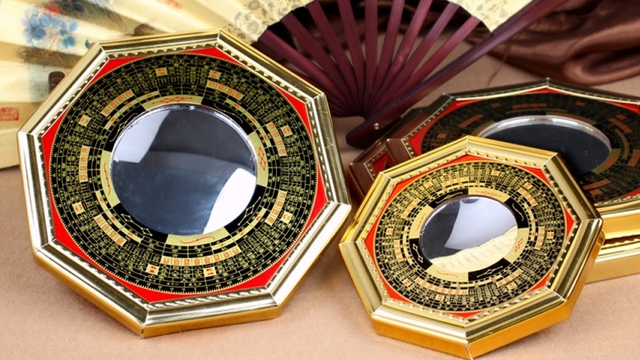 Cách tháo gương bát quái chuẩn phong thủy không bị mất đi vượng khí vào nhà - Ảnh 1. Cách tháo gương bát quái chuẩn phong thủy không bị mất đi vượng khí vào nhà - Ảnh 1.