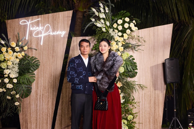 Á hậu Thanh Tú có cuộc sống bình yên sau 7 năm lấy chồng doanh nhân - Ảnh 2. Á hậu Thanh Tú có cuộc sống bình yên sau 7 năm lấy chồng doanh nhân - Ảnh 2.