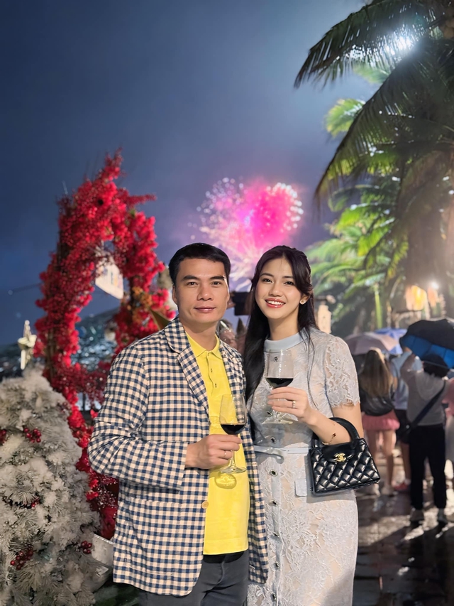 Á hậu Thanh Tú có cuộc sống bình yên sau 7 năm lấy chồng doanh nhân - Ảnh 4. Á hậu Thanh Tú có cuộc sống bình yên sau 7 năm lấy chồng doanh nhân - Ảnh 4.
