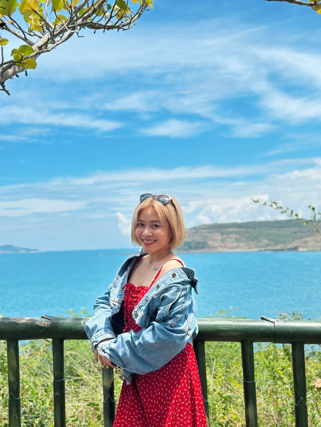 Diện đồ đời thường siêu đẹp như MC Hoàng Linh - Ảnh 3. Diện đồ đời thường siêu đẹp như MC Hoàng Linh - Ảnh 3.