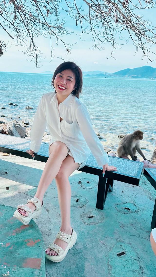 Diện đồ đời thường siêu đẹp như MC Hoàng Linh - Ảnh 5. Diện đồ đời thường siêu đẹp như MC Hoàng Linh - Ảnh 5.