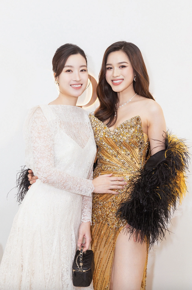 Đỗ Mỹ Linh tiết lộ bí mật thú vị về Đỗ Thị Hà trong lễ ăn hỏi - Ảnh 6. Đỗ Mỹ Linh tiết lộ bí mật thú vị về Đỗ Thị Hà trong lễ ăn hỏi - Ảnh 6.