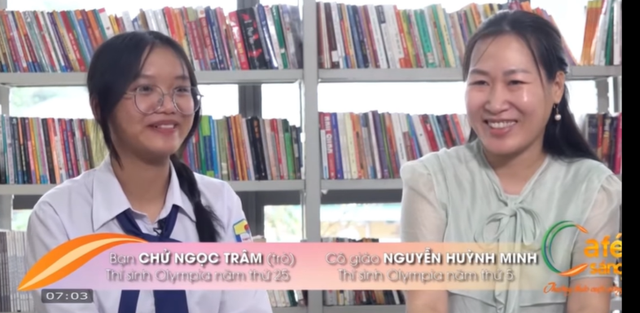 Chuyện 'lạ' ở cuộc thi 'Đường lên đỉnh Olympia': - Ảnh 1. Cặp mẹ con và cô trò cùng thi Đường lên đỉnh Olympia - Ảnh 1.