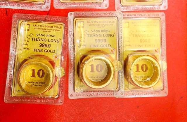 Giá vàng hôm nay 18/10: Vàng SJC, PNJ, DOJI, vàng nhẫn Bảo Tín Minh Châu ở mức bao nhiêu? - Ảnh 1. Giá vàng hôm nay 18/10: Vàng SJC, PNJ, DOJI, vàng nhẫn Bảo Tín Minh Châu ở mức bao nhiêu? - Ảnh 1.