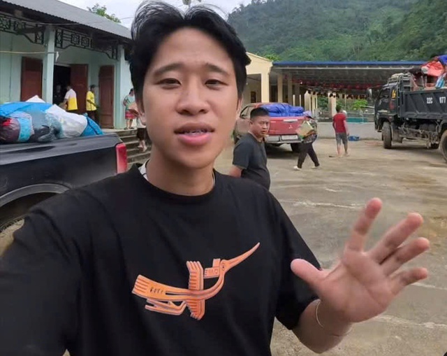 Đào Quang Hà bị bắt giữ vì chiếm đoạt tiền kêu gọi từ thiện trên fanpage Hà và Việt Nam - Ảnh 1. Đào Quang Hà bị bắt giữ vì chiếm đoạt tiền kêu gọi từ thiện trên fanpage Hà và Việt Nam - Ảnh 1.