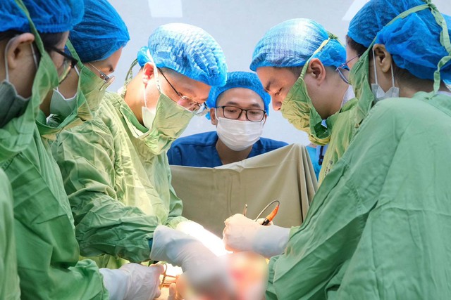 10 năm, người phụ nữ Hà Nội mổ đẻ đến 5 lần - Ảnh 1. 10 năm, người phụ nữ Hà Nội mổ đẻ đến 5 lần - Ảnh 1.