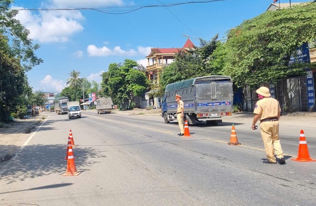 Thái Nguyên xử lý 584 trường hợp vi phạm nồng độ cồn trong 3 ngày cao điểm - Ảnh 1. Thái Nguyên xử lý 584 trường hợp vi phạm nồng độ cồn trong 3 ngày cao điểm - Ảnh 1.