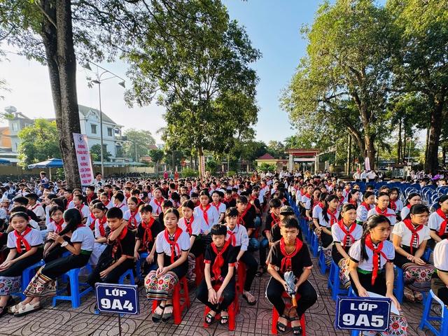 Hội thi ' là con gái để tỏa sáng ' nâng cao nhận thức về dân số và phát triển - Ảnh 1. Hội thi ' là con gái để tỏa sáng ' nâng cao nhận thức về dân số và phát triển - Ảnh 1.