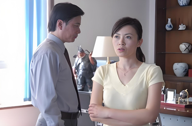Tôi cạn lời trước độ hoang tưởng của chồng cũ khi nghe anh ta nói: &quot;Cô còn vương vấn lưu luyến tôi thế cơ à?&quot; - Ảnh 1.