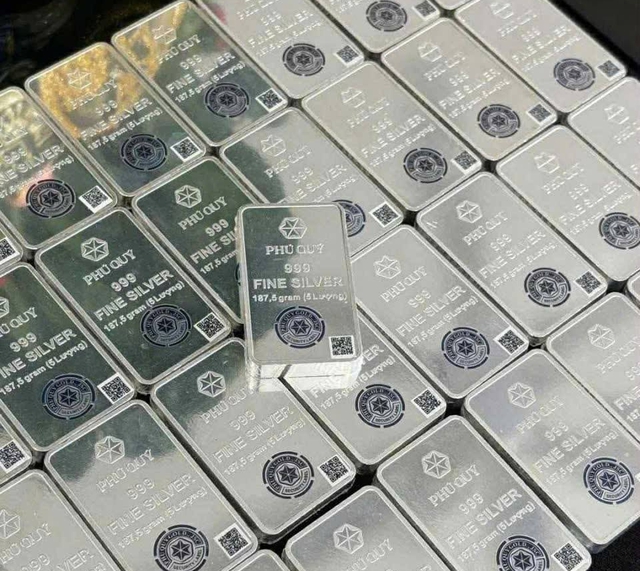 Giá bạc hôm nay 28 / 11: Thị trường tăng mạnh , tiệm cận 57 triệu đồng / kg - Ảnh 1.