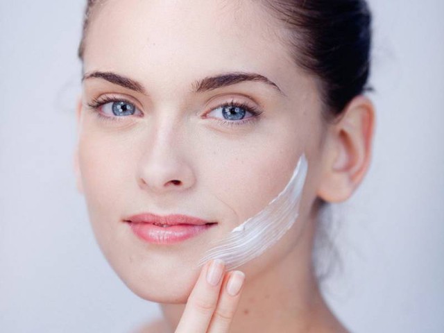 Làm thế nào để chăm sóc làn da nhạy cảm hiệu quả? - Ảnh 1. Làm thế nào để chăm sóc làn da nhạy cảm hiệu quả? - Ảnh 1.