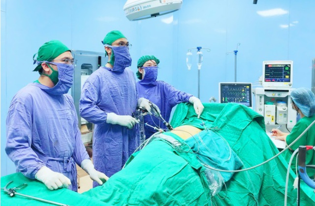 Đau âm ỉ vùng thắt lưng, người đàn ông 59 tuổi đi khám phát hiện mắc dị tật hiếm gặp - Ảnh 1. Đau âm ỉ vùng thắt lưng, người đàn ông 59 tuổi đi khám phát hiện mắc dị tật hiếm gặp - Ảnh 1.