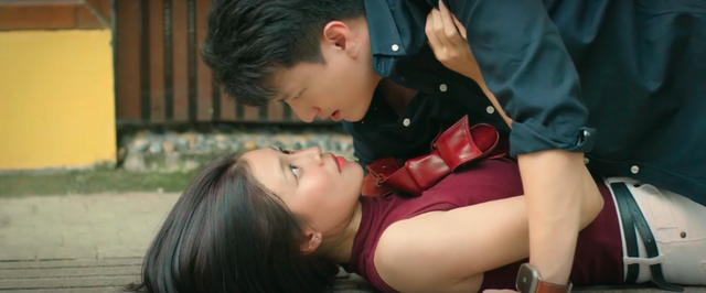 Tú từng là 'người tình bí ẩn' của Bách cách đây 5 năm - Ảnh 3. Tú từng là 'người tình bí ẩn' của Bách cách đây 5 năm - Ảnh 3.