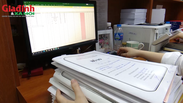 Người dân ‘nhanh chóng’ nộp sổ đỏ, nhưng Chiến dịch làm giàu, làm sạch dữ liệu Quốc gia về đất đai vẫn còn nhiều rào cản - Ảnh 2. Người dân ‘nhanh chóng’ nộp sổ đỏ, nhưng Chiến dịch làm giàu, làm sạch dữ liệu Quốc gia về đất đai vẫn còn nhiều rào cản - Ảnh 2.