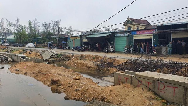 Nam sinh bị điện giật tử vong khi đi câu cá - Ảnh 1. Nam sinh bị điện giật tử vong khi đi câu cá - Ảnh 1.