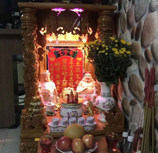 Có nên để tỏi trên bàn thờ Thần tài để chiêu lộc không? - Ảnh 3. Có nên để tỏi trên bàn thờ Thần tài để chiêu lộc không? - Ảnh 3.