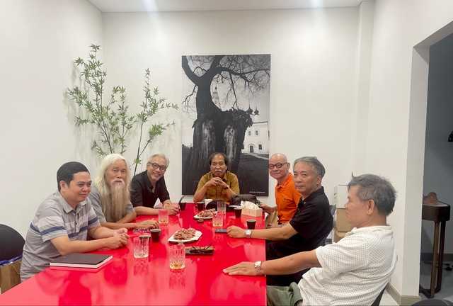 Nhà văn chuyên viết kịch bản phim chống tham nhũng đưa Quân khu Nam Đồng lên sân khấu kịch - Ảnh 3. Nhà văn chuyên viết kịch bản phim chống tham nhũng đưa Quân khu Nam Đồng lên sân khấu kịch - Ảnh 3.