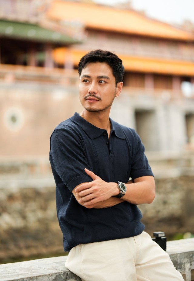 NSƯT Sĩ Tiến mang Quân khu Nam Đồng lên sân khấu kịch , không ngại so sánh - Ảnh 3. NSƯT Sĩ Tiến mang Quân khu Nam Đồng lên sân khấu kịch , không ngại so sánh - Ảnh 3.