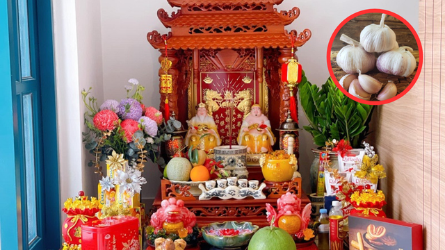 Có nên để tỏi trên bàn thờ Thần tài để chiêu lộc không? - Ảnh 1. Có nên để tỏi trên bàn thờ Thần tài để chiêu lộc không? - Ảnh 1.