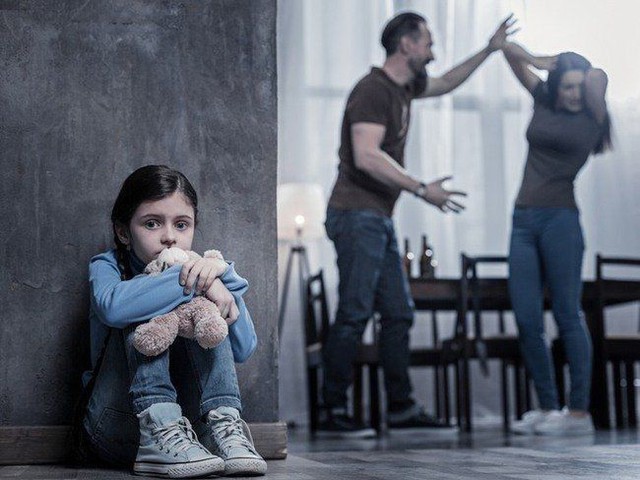 Bị chồng đánh sau khi gặp người thứ ba, không được đưa con đi, tôi đứng giữa nỗi đau và bế tắc - Ảnh 4. Bị chồng đánh sau khi gặp người thứ ba, không được đưa con đi, tôi đứng giữa nỗi đau và bế tắc - Ảnh 4.