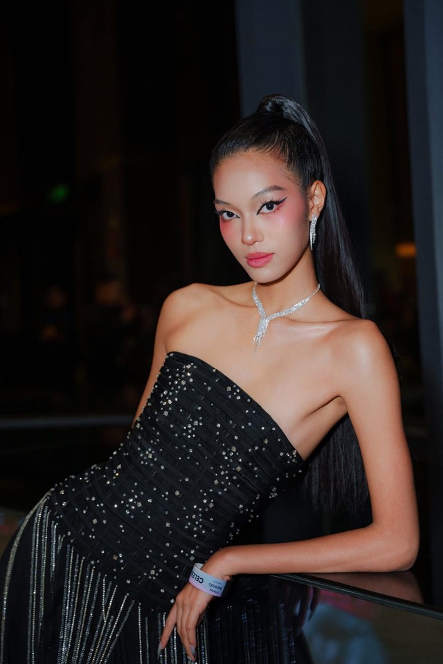 Mai Hoa tự tin thể hiện phong cách thời trang Sau đăng quang Vietnam ’ s Next Top Model 2025 - Ảnh 9. Mai Hoa tự tin thể hiện phong cách thời trang Sau đăng quang Vietnam ’ s Next Top Model 2025 - Ảnh 9.