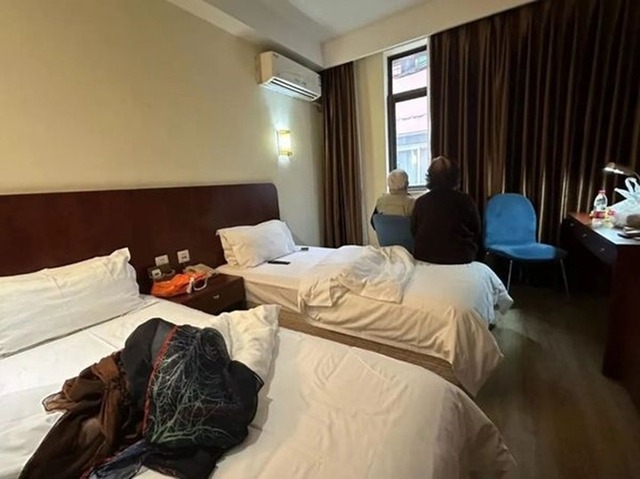 Nỗi đau của cụ ông bị con đuổi ra khỏi nhà giữa trời giá rét sau khi sang tên tài sản cho cháu trai thừa kế - Ảnh 1. Nỗi đau của cụ ông bị con đuổi ra khỏi nhà giữa trời giá rét sau khi sang tên tài sản cho cháu trai thừa kế - Ảnh 1.