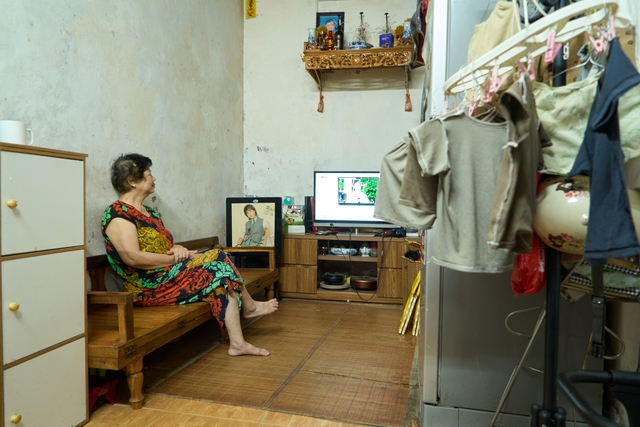 Những căn nhà siêu nhỏ giữa phố cổ Hà Nội – nơi từng mét vuông đều có giá vàng - Ảnh 4. Những căn nhà siêu nhỏ giữa phố cổ Hà Nội – nơi từng mét vuông đều có giá vàng - Ảnh 4.