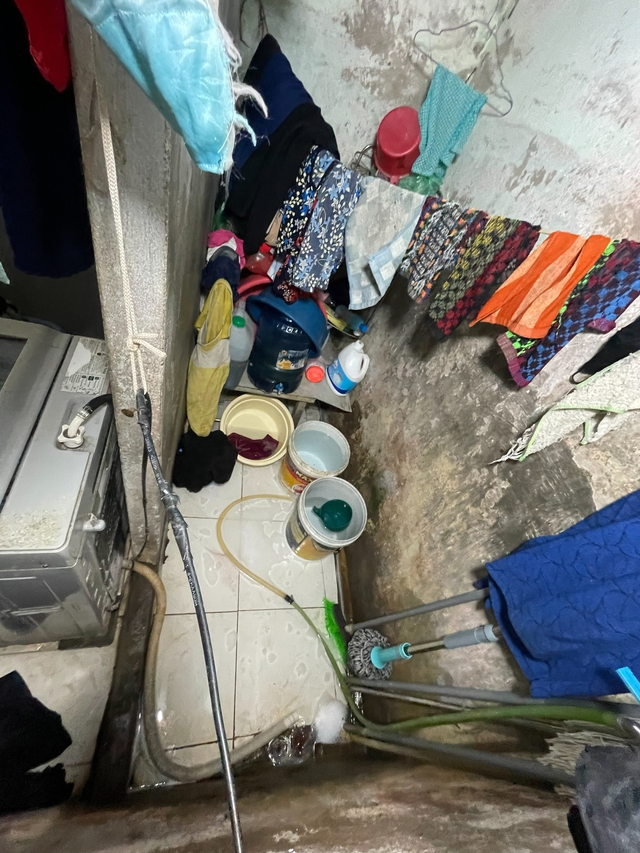 Những căn nhà siêu nhỏ giữa phố cổ Hà Nội – nơi từng mét vuông đều có giá vàng - Ảnh 6. Những căn nhà siêu nhỏ giữa phố cổ Hà Nội – nơi từng mét vuông đều có giá vàng - Ảnh 6.