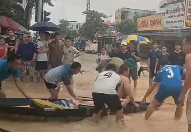 Danh tính 4 nạn nhân tử vong vụ 8 người bị ngạt khí ở Đà Nẵng - Ảnh 3. Danh tính 4 nạn nhân tử vong vụ 8 người bị ngạt khí ở Đà Nẵng - Ảnh 3.