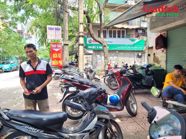 Tình trạng quá tải sửa chữa xe Sau bão số 10 Tại Hà Nội - Ảnh 5.