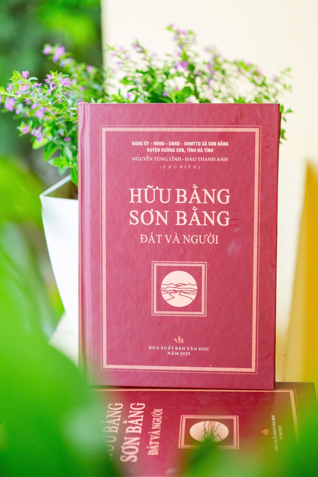 Chuyện 'độc lạ' về cuốn sách quý của một làng quê - Ảnh 1.