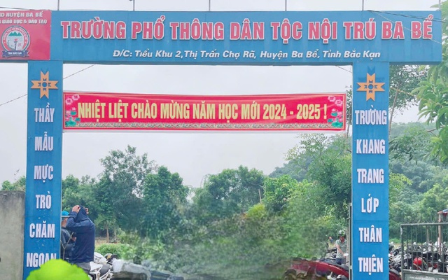 Học sinh đau bụng, nôn ói hàng loạt sau bữa ăn ở Thái Nguyên - Ảnh 1.