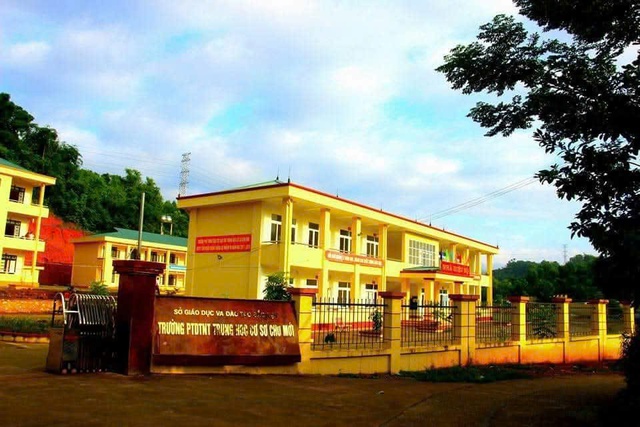 Học sinh đau bụng, nôn ói hàng loạt sau bữa ăn ở Thái Nguyên - Ảnh 2.