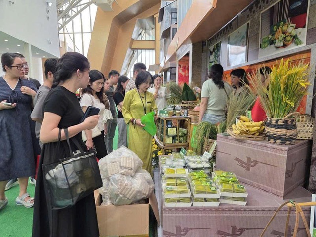 Hà Nội sẽ tổ chức Hội chợ Mùa Xuân lần thứ Nhất - năm 2026 tại 30 xã, phường - Ảnh 1. Hà Nội sẽ tổ chức Hội chợ Mùa Xuân lần thứ Nhất - năm 2026 tại 30 xã, phường - Ảnh 1.