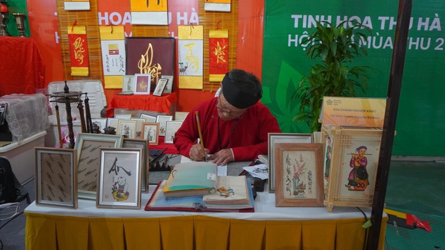 Trải nghiệm văn hóa đa dạng tại Hội chợ mùa thu 2025 ở Hà Nội - Ảnh 3. Trải nghiệm văn hóa đa dạng tại Hội chợ mùa thu 2025 ở Hà Nội - Ảnh 3.