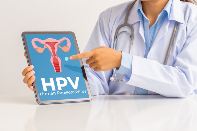 Hiểu lầm về HPV khiến người trẻ bỏ lỡ cơ hội bảo vệ chính mình - Ảnh 3. Hiểu lầm về HPV khiến người trẻ bỏ lỡ cơ hội bảo vệ chính mình - Ảnh 3.