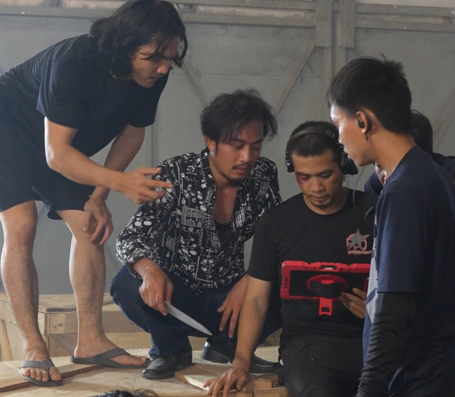 Doãn Quốc Đam đóng vai phản diện trong phim hành động hài mới - Ảnh 2. Doãn Quốc Đam thay đổi hình tượng trong phim điện ảnh mới - Ảnh 2.