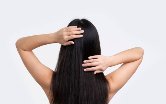 Cách chăm da đầu hiệu quả giúp tóc dày lên tự nhiên - Ảnh 1. Cách chăm da đầu hiệu quả giúp tóc dày lên tự nhiên - Ảnh 1.