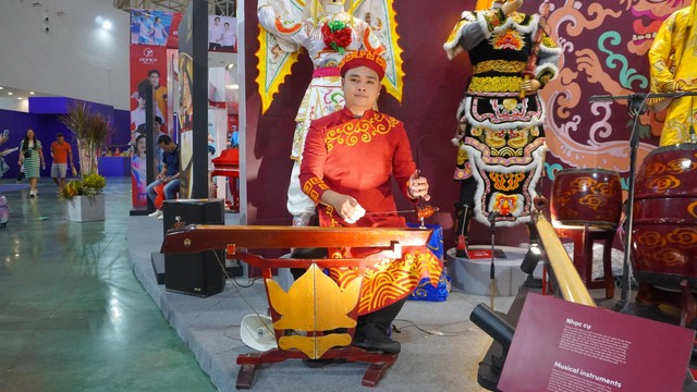 Trải nghiệm văn hóa đa dạng tại Hội chợ mùa thu 2025 ở Hà Nội - Ảnh 13. Trải nghiệm văn hóa đa dạng tại Hội chợ mùa thu 2025 ở Hà Nội - Ảnh 13.