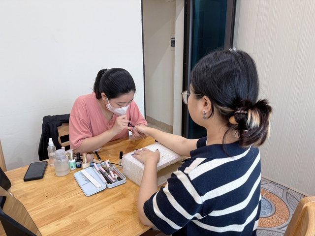 Dịch vụ làm đẹp di động tận nơi: Xu hướng tiện ích đang 'lên ngôi' - Ảnh 1. Dịch vụ làm đẹp di động tận nơi: Xu hướng tiện ích đang 'lên ngôi' - Ảnh 1.