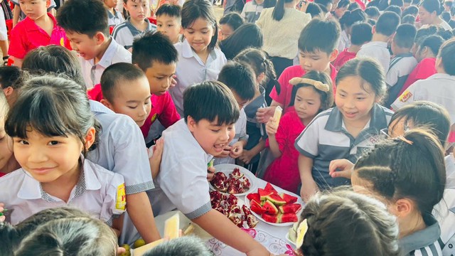 Tin sáng 1/11: Tăng lương cơ sở từ 1/1/2026? Lịch nghỉ Tết Dương lịch 2026 sắp tới của học sinh Hà Nội - Ảnh 4.