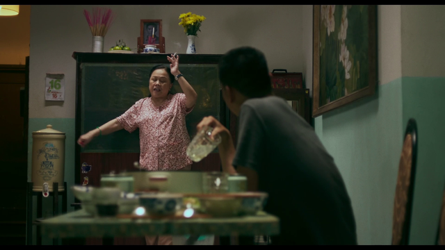 5 năm dành thời gian cho gia đình, nghệ sĩ Ái Như trở lại 'như lên đồng' trong phim mới - Ảnh 2. 5 năm dành thời gian cho gia đình, nghệ sĩ Ái Như trở lại 'như lên đồng' trong phim mới - Ảnh 2.