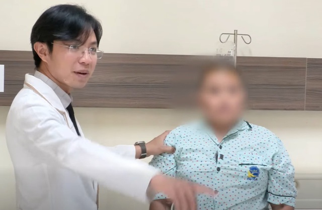 Thanh niên 21 tuổi phát hiện u não từ dấu hiệu nhiều người Việt mắc phải nhưng bỏ qua - Ảnh 1.