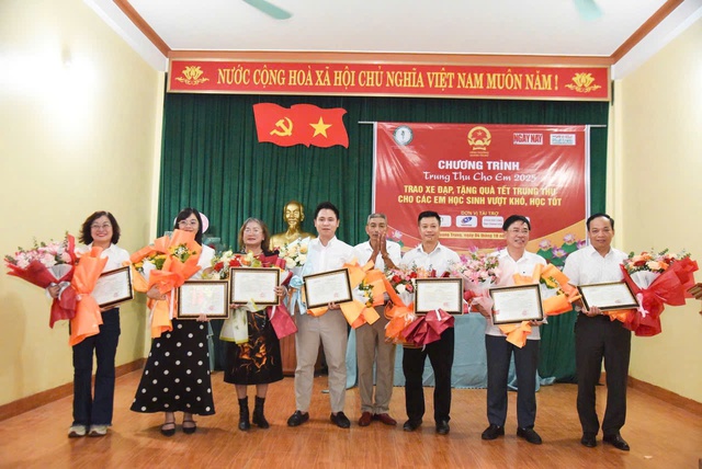 tam-long-cua-cac-manh-thuong-quan-duoc-chinh-quyen-dia-phuong-ghi-nhan-va-cam-on-17596443946682096685194.jpg