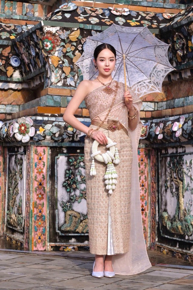 Khoảnh khắc dí dỏm triệu view khi Hoa hậu Thanh Thủy dạy Hoa hậu Thái Lan hát 'Phép màu' - Ảnh 7.