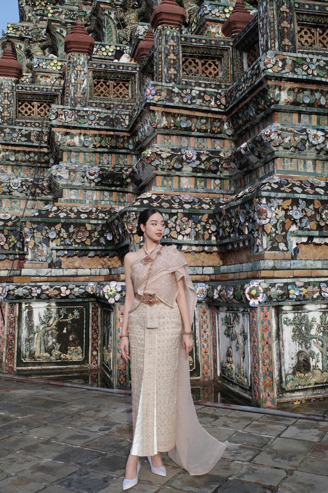 Khoảnh khắc dí dỏm triệu view khi Hoa hậu Thanh Thủy dạy Hoa hậu Thái Lan hát 'Phép màu' - Ảnh 6.