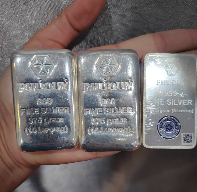 Giá bạc Phú Qúy hôm nay 8 / 10: Bạc trong nước giảm giá và phục hồi nhẹ - Ảnh 2.