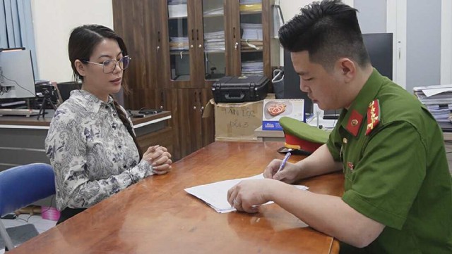 Hoạt động khó tin của Trương Ngọc Ánh trước khi bị bắt tạm giam vì lừa đảo - Ảnh 2. Hoạt động khó tin của Trương Ngọc Ánh trước khi bị bắt tạm giam vì lừa đảo - Ảnh 2.