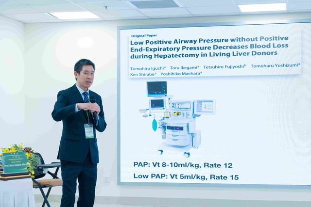 Vinmec trình diễn kỹ thuật ghép gan sống phức tạp tại Hội nghị Ghép tạng Việt Nam 2025 - Ảnh 3.